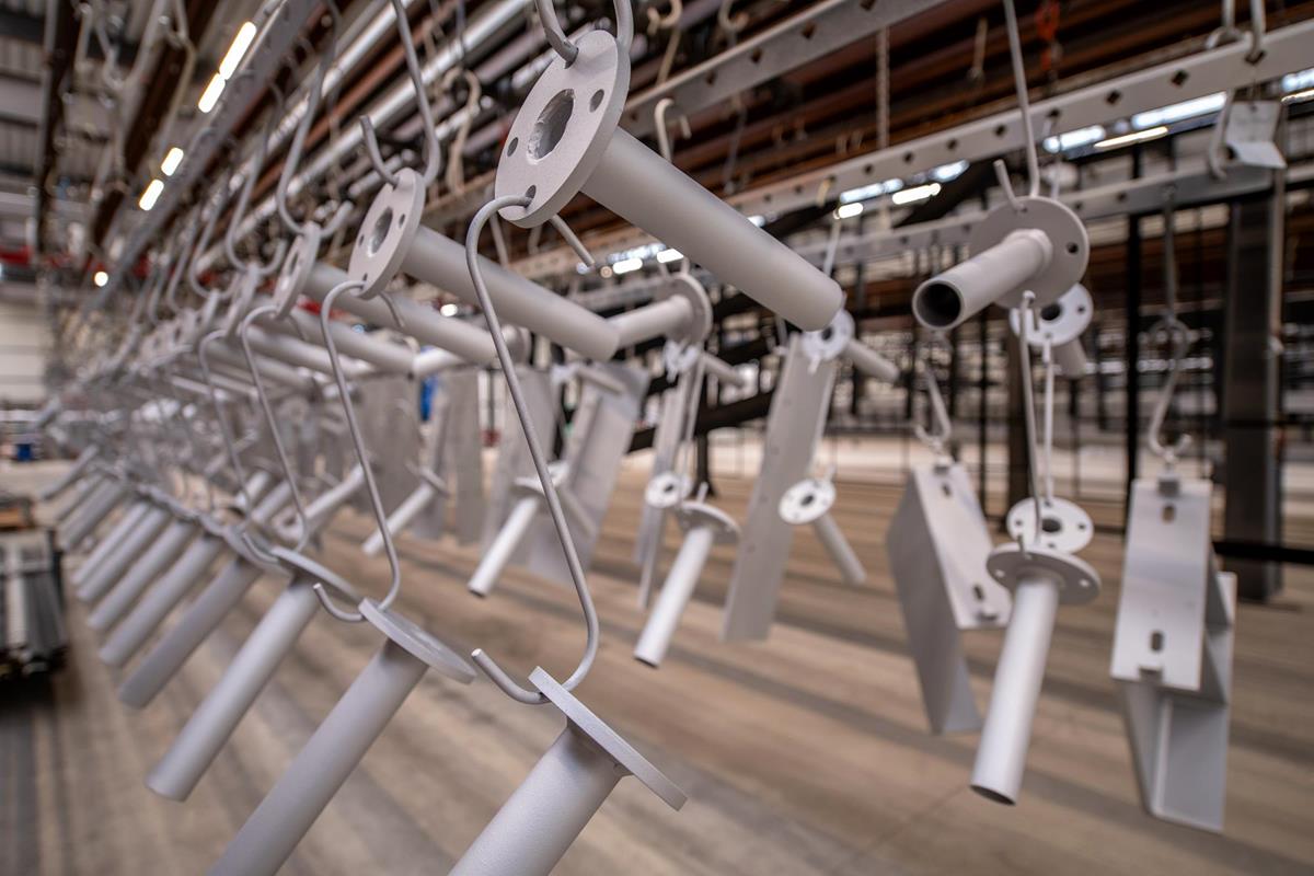 Production worker for the coating