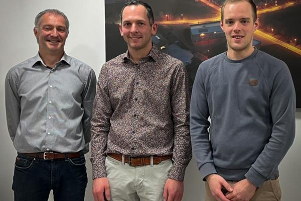 50 Jahre Berufserfahrung – vereint an einem Tisch